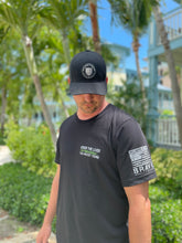 Load image into Gallery viewer, . T-Shirt "Honor" Military Flag