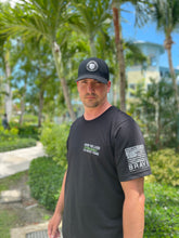 Load image into Gallery viewer, . T-Shirt "Honor" Military Flag