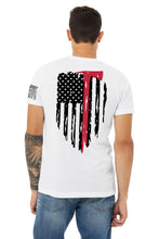 Load image into Gallery viewer, . T-Shirt &quot;Honor&quot; Fire Flag
