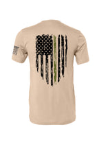 Load image into Gallery viewer, . T-Shirt &quot;Honor&quot; Military Flag
